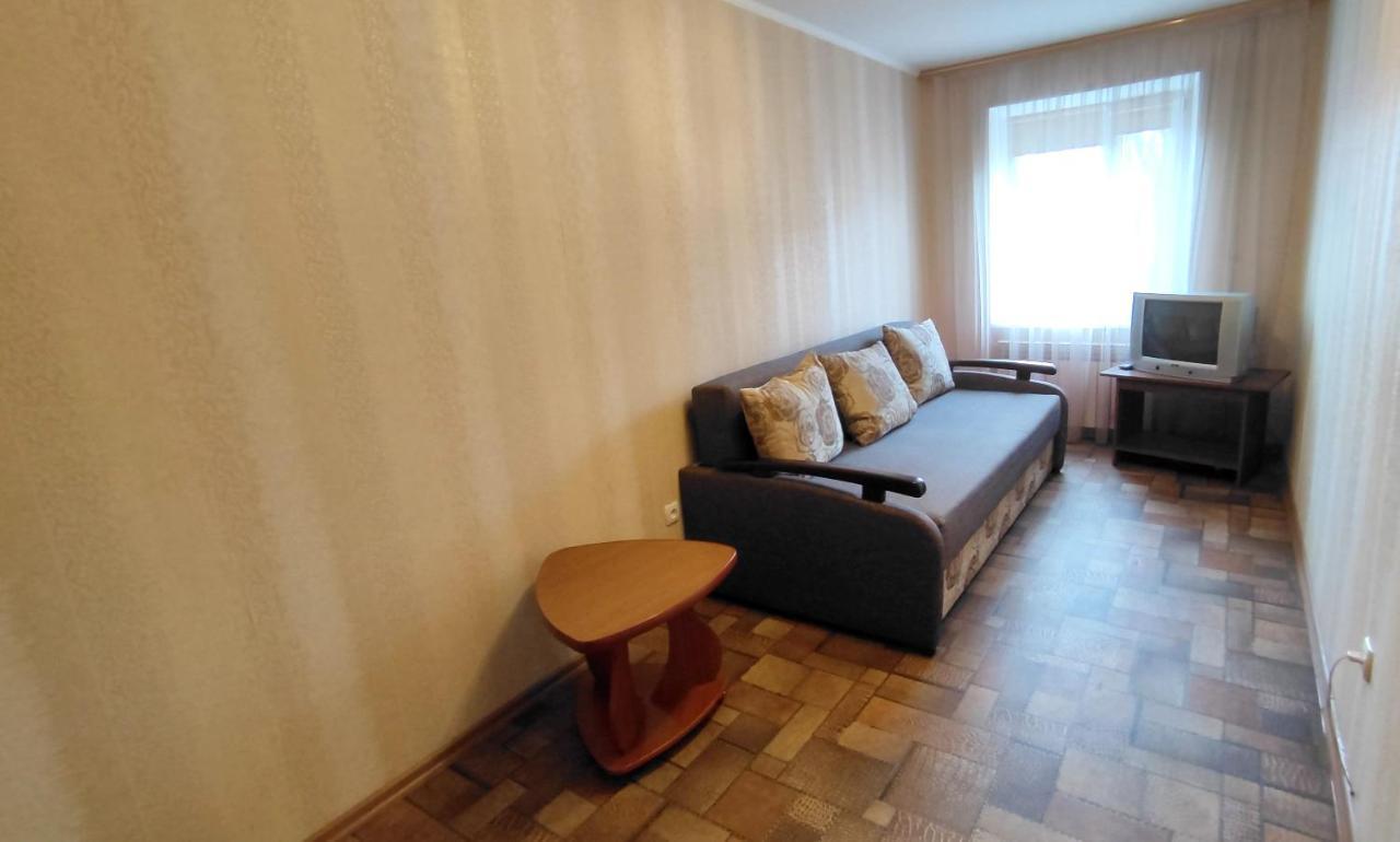 Двухкомнатные Апартаменты Центр Mystetsʹka 3 Kr Apartments Kryvyj Rih Esterno foto