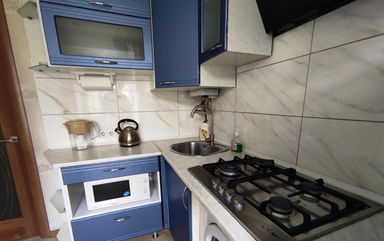 Двухкомнатные Апартаменты Центр Mystetsʹka 3 Kr Apartments Kryvyj Rih Esterno foto