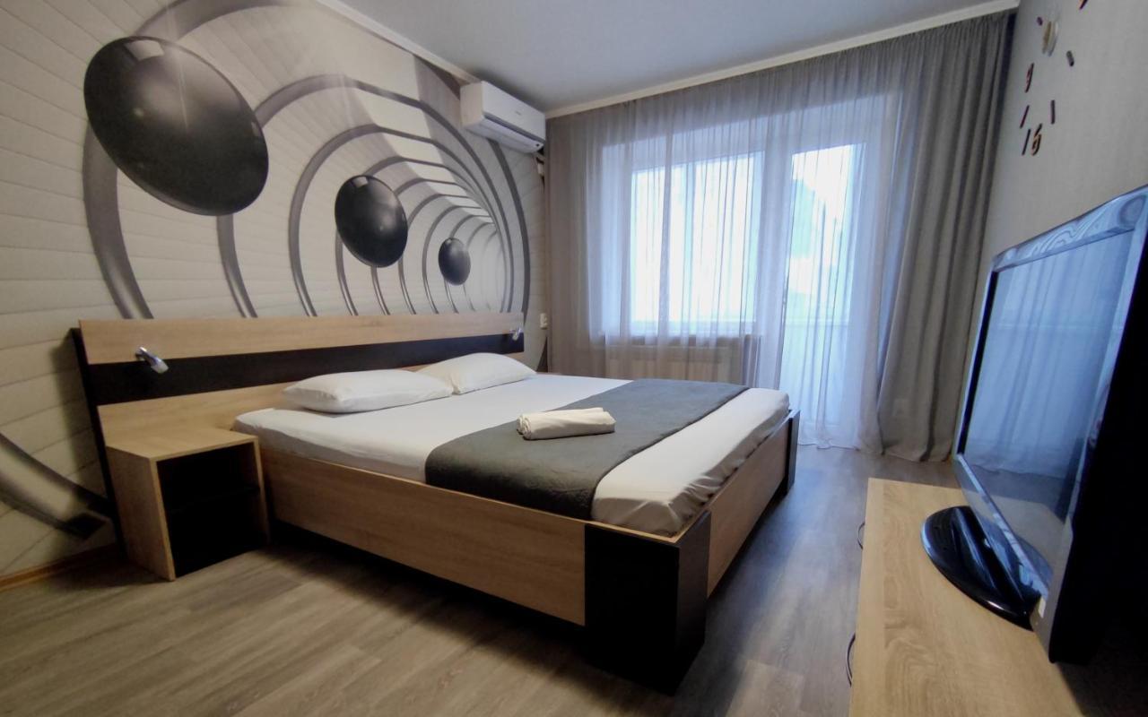 Двухкомнатные Апартаменты Центр Mystetsʹka 3 Kr Apartments Kryvyj Rih Esterno foto